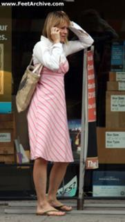 Mary Stuart Masterson feet photo 9