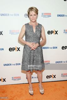 Mary Stuart Masterson feet photo 11
