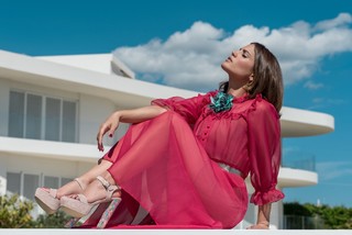 Mary Synatsaki feet photo thumbnail