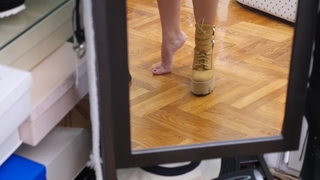 Mary Synatsaki feet photo thumbnail