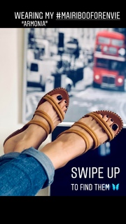 Mary Synatsaki feet photo thumbnail