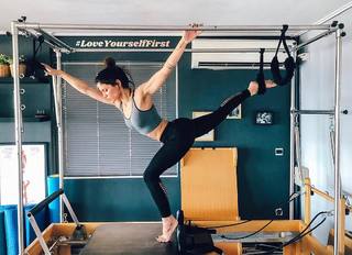 Mary Synatsaki feet photo thumbnail
