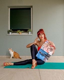 Mary Synatsaki feet photo thumbnail