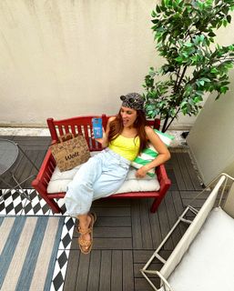 Mary Synatsaki feet photo thumbnail