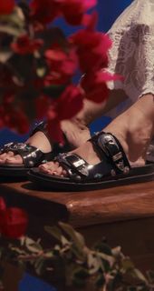 Mary Synatsaki feet photo thumbnail