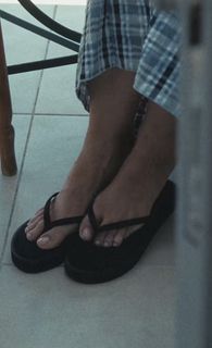 Mary Synatsaki feet photo 10