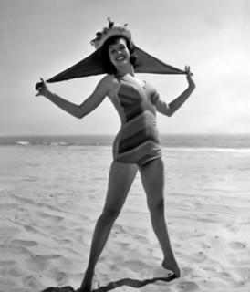 Mary Tyler Moore feet photo thumbnail