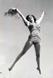 Mary Tyler Moore feet photo thumbnail