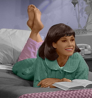 Mary Tyler Moore feet photo thumbnail
