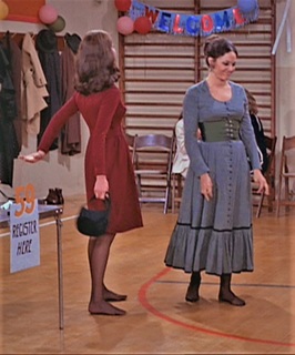 Mary Tyler Moore feet photo thumbnail