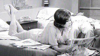Mary Tyler Moore feet photo thumbnail