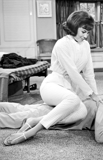 Mary Tyler Moore feet photo thumbnail