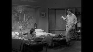 Mary Tyler Moore feet photo thumbnail