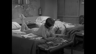 Mary Tyler Moore feet photo thumbnail