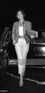 Mary Tyler Moore feet photo thumbnail