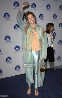 Mary Tyler Moore feet photo thumbnail