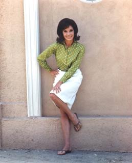 Mary Tyler Moore feet photo thumbnail