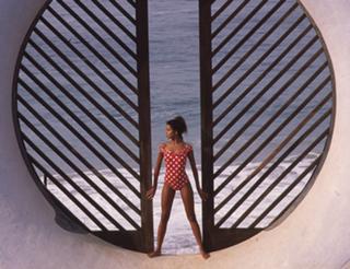 Mary Young feet photo thumbnail
