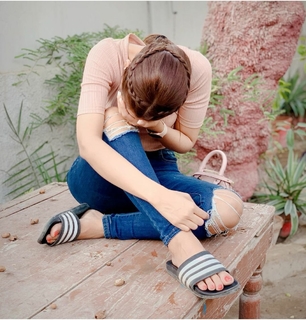Maryam Noor Sheikh feet photo 16