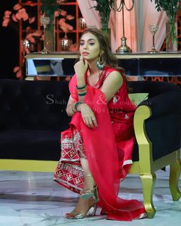 Maryam Noor Sheikh feet photo 5