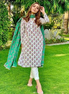 Maryam Noor Sheikh feet photo 18
