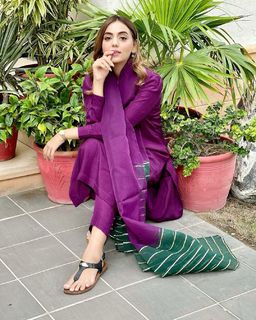 Maryam Noor Sheikh feet photo 17