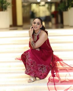 Maryam Noor Sheikh feet photo 4