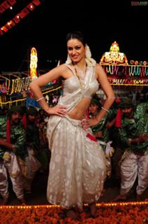 Maryam Zakaria feet photo 8