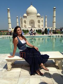 Maryam Zakaria feet photo 6