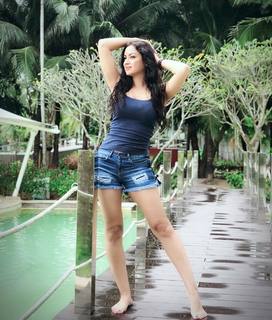 Maryam Zakaria feet photo 3
