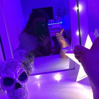 Maryana Ro feet photo 7