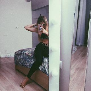 Maryana Ro feet photo 16