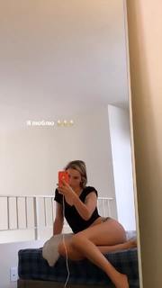 Maryana Ro feet photo 6