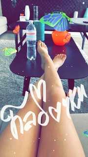 Maryana Ro feet photo 13