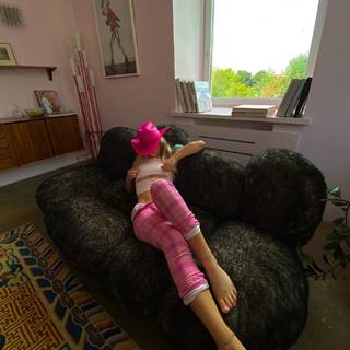 Maryana Ro feet photo 15