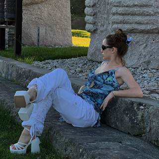 Maryana Ro feet photo 17