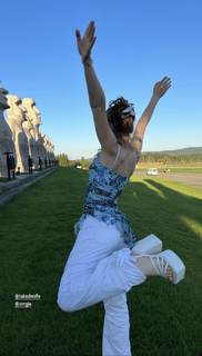 Maryana Ro feet photo 15