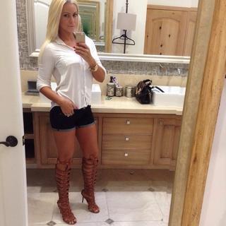 Maryse Mizanin feet photo thumbnail