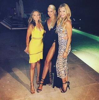 Maryse Mizanin feet photo thumbnail