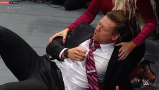 Maryse Mizanin feet photo thumbnail