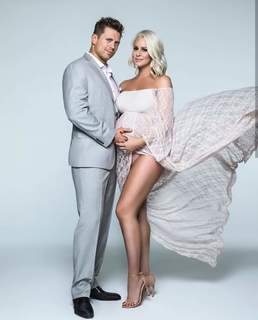 Maryse Mizanin feet photo thumbnail