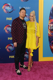 Maryse Mizanin feet photo thumbnail