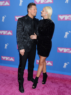 Maryse Mizanin feet photo thumbnail