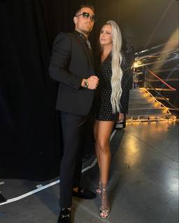Maryse Mizanin feet photo thumbnail