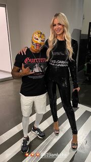 Maryse Mizanin feet photo thumbnail