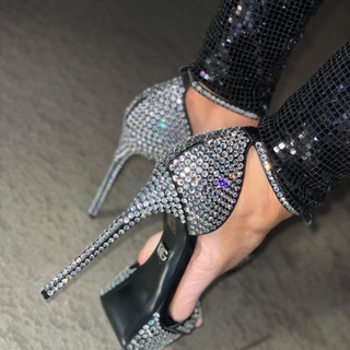 Maryse Mizanin feet photo thumbnail
