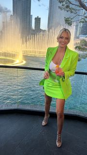 Maryse Mizanin feet photo thumbnail