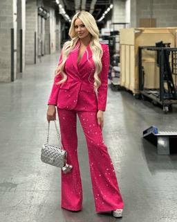 Maryse Mizanin feet photo thumbnail