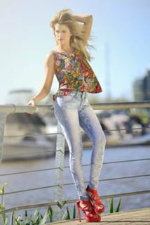 María Del Cerro feet photo thumbnail