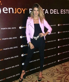 María Del Cerro feet photo thumbnail